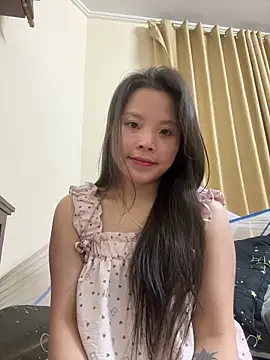 Snapshot of Bella_7777 chatting on May 17, 2026, 3:41 pm Bella 7777 online show from May 17, 2026, 3:41 pm