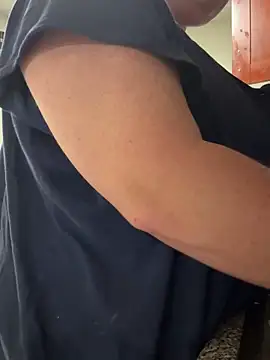 Snapshot of kittenxd4 chatting on September 8, 2025, 10:53 pm kittenxd4 online show from September 8, 2025, 10:53 pm