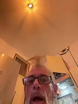 Snapshot of crisfootlicker chatting on August 6, 2026, 11:45 am crisfootlicker online show from August 6, 2026, 11:45 am