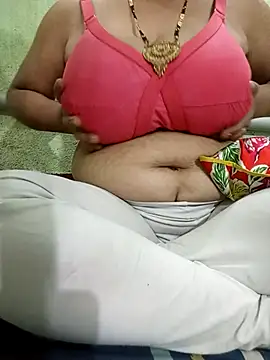 Snapshot of chocobbsneha567 chatting on December 15, 2025, 3:44 am chocobbsneha567 online show from December 15, 2025, 3:44 am