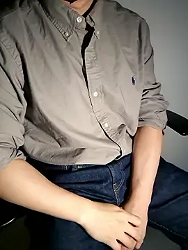 111owo111 online show from October 2, 2025, 1:40 pm