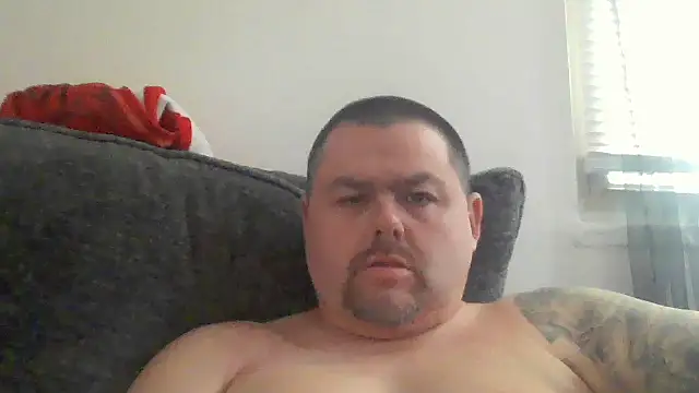 Babygrldes online show from April 24, 2026, 6:10 pm