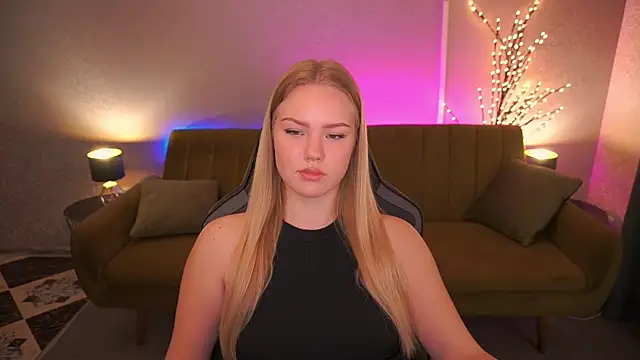 CelesteNoir online show from October 7, 2025, 6:21 am