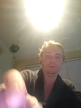 piercingpik online show from November 4, 2025, 8:19 pm