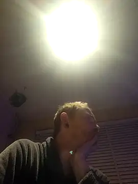 Snapshot of piercingpik chatting on February 25, 2026, 10:52 pm piercingpik online show from February 25, 2026, 10:52 pm