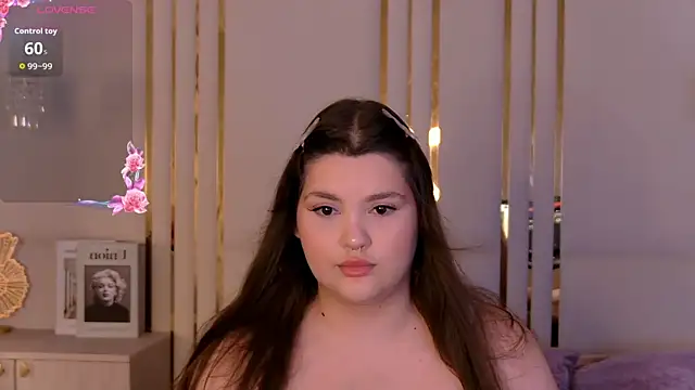 EmilyHyde online show from June 24, 2026, 8:41 pm