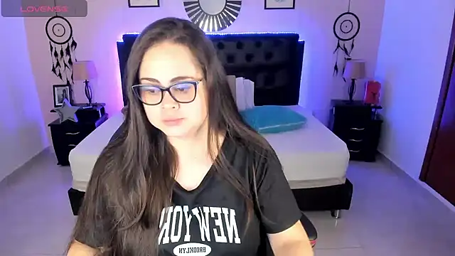 Snapshot of LolaVillalobos chatting on July 3, 2026, 12:22 pm LolaVillalobos online show from July 3, 2026, 12:22 pm