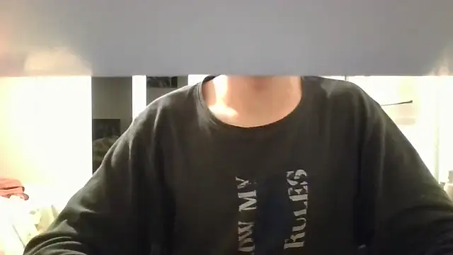 Alexpereezzz online show from April 27, 2026, 9:02 pm