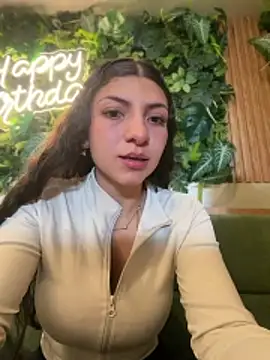 Snapshot of arieel__722 chatting on June 1, 2026, 3:58 pm arieel 722 online show from June 1, 2026, 3:58 pm