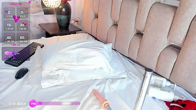 NinaCapelli online show from November 13, 2025, 4:55 am