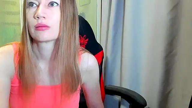Snapshot of JessFoxxx chatting on June 4, 2026, 2:17 am JessFoxxx online show from June 4, 2026, 2:17 am