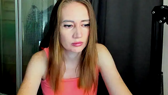Snapshot of JessFoxxx chatting on July 14, 2026, 3:11 am JessFoxxx online show from July 14, 2026, 3:11 am