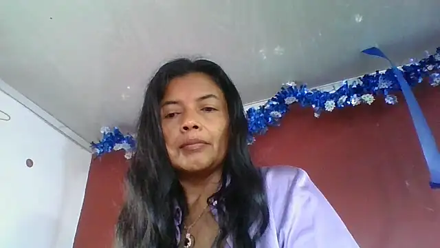 DianaOchoa  online show from January 7, 2026, 12:40 pm