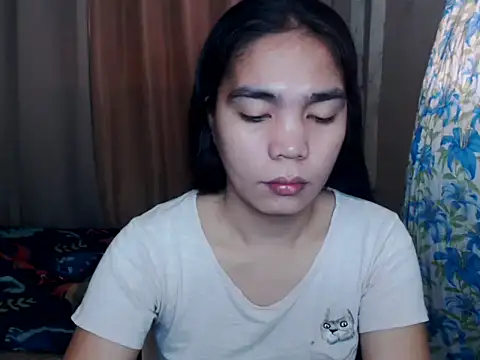 Simple Martina online show from November 6, 2025, 2:01 am