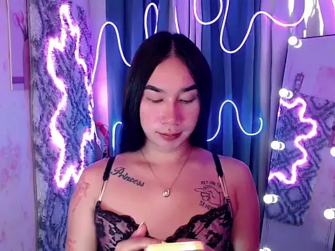 in yourdreamstarxx online show from November 24, 2025, 10:31 pm