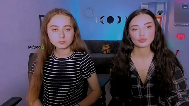 Snapshot of miki-niki chatting on October 9, 2025, 2:15 pm miki-niki online show from October 9, 2025, 2:15 pm