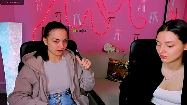 miki-niki online show from March 24, 2026, 6:51 am