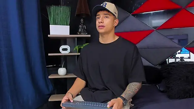 jaze bradley online show from December 3, 2025, 11:30 am