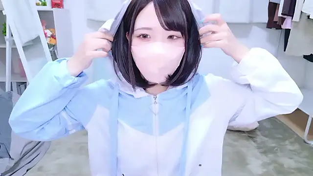 Snapshot of Anzu_xx chatting on October 7, 2025, 7:33 pm Anzu xx online show from October 7, 2025, 7:33 pm