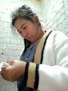 Snapshot of jienrrr chatting on October 23, 2025, 1:21 pm jienrrr online show from October 23, 2025, 1:21 pm