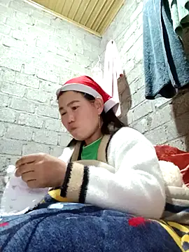 Snapshot of jienrrr chatting on December 1, 2025, 11:32 pm jienrrr online show from December 1, 2025, 11:32 pm