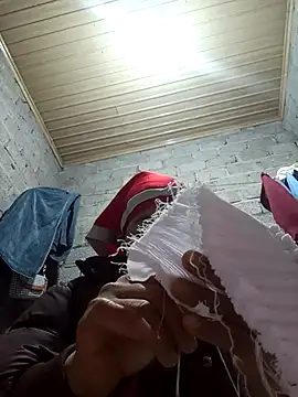 Snapshot of jienrrr chatting on January 18, 2026, 12:14 am jienrrr online show from January 18, 2026, 12:14 am