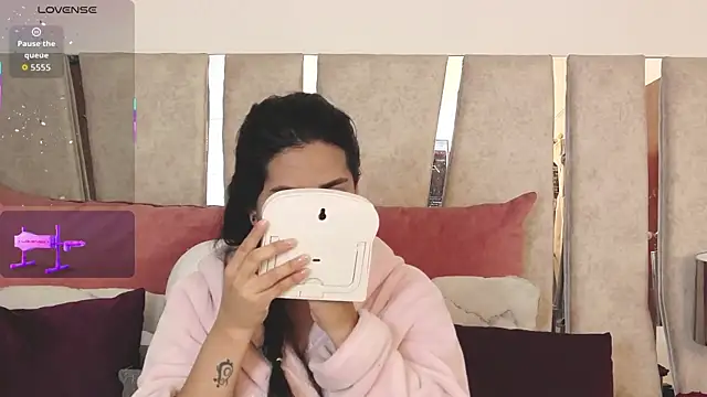 Snapshot of CamiJone chatting on September 8, 2025, 11:15 pm CamiJone online show from September 8, 2025, 11:15 pm