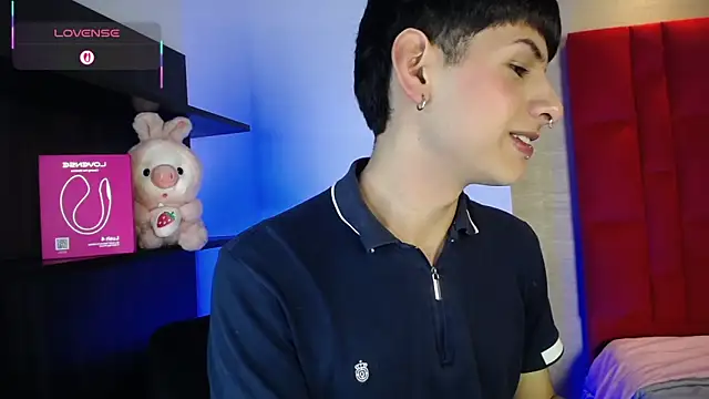 Ezra Storm online show from October 25, 2025, 4:42 am