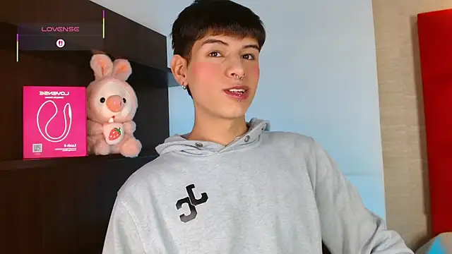 Ezra Storm online show from November 14, 2025, 5:17 am