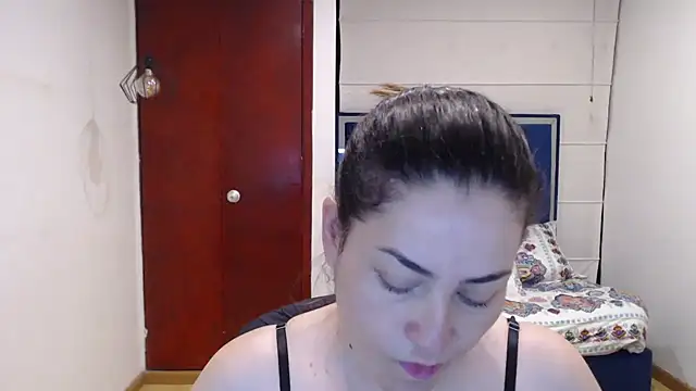 Snapshot of dayanhank chatting on October 19, 2025, 10:16 am dayanhank online show from October 19, 2025, 10:16 am