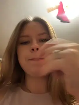 Tomyris yuki online show from February 25, 2026, 10:08 pm