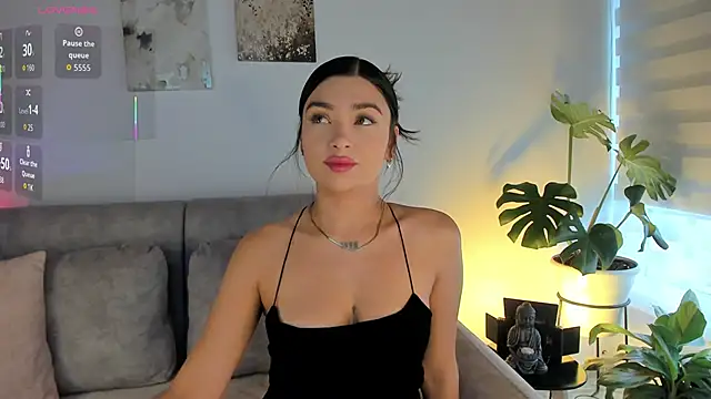 Estrer collins online show from October 23, 2025, 9:35 pm