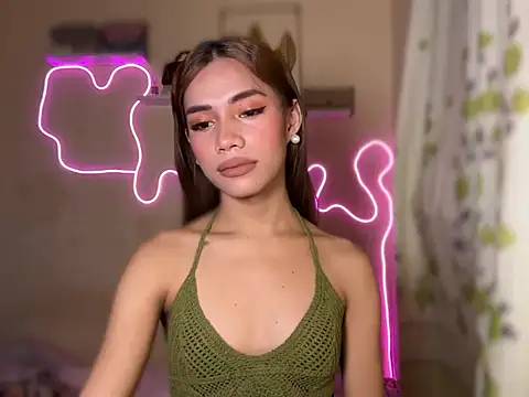 Lovelynikki03 online show from September 25, 2025, 9:07 pm