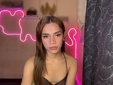 Lovelynikki03 online show from September 28, 2025, 2:00 pm