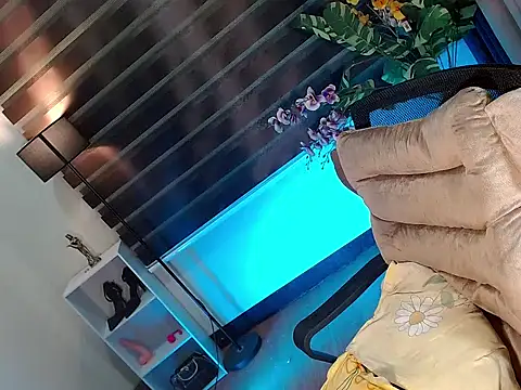 Bella subhunterx online show from September 16, 2025, 2:56 am