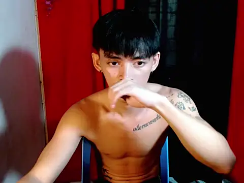 urhunky boy online show from May 13, 2026, 2:20 am