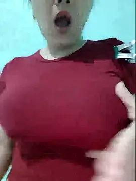 Shiny Babe online show from March 25, 2026, 6:36 pm