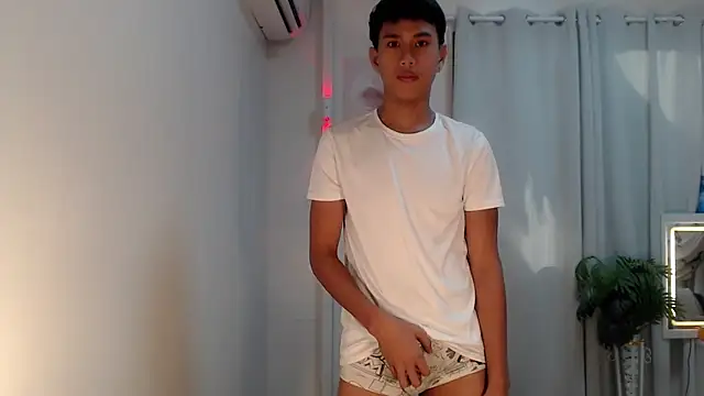 shokolet 2001 online show from January 18, 2026, 7:34 am