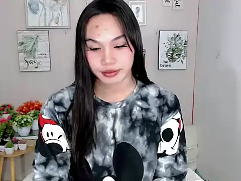 Snapshot of liane_mei chatting on June 14, 2026, 2:24 am liane mei online show from June 14, 2026, 2:24 am