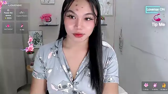 Snapshot of liane_mei chatting on June 28, 2026, 7:03 am liane mei online show from June 28, 2026, 7:03 am