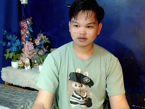 Reynelcock online show from February 24, 2026, 4:27 pm