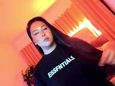Snapshot of mistress_loy chatting on June 2, 2026, 3:14 pm mistress loy online show from June 2, 2026, 3:14 pm