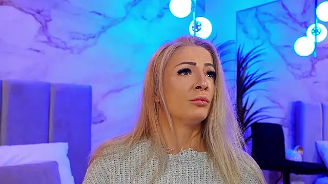 Izabellle02 online show from March 5, 2026, 5:03 am