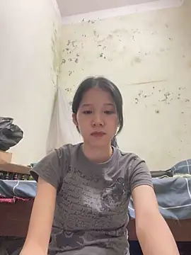 meomeo2k6 online show from October 11, 2025, 1:53 pm