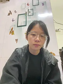 meomeo2k6 online show from October 31, 2025, 1:56 pm