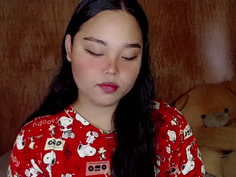 Snapshot of _Lylia chatting on September 17, 2025, 5:31 am Lylia online show from September 17, 2025, 5:31 am