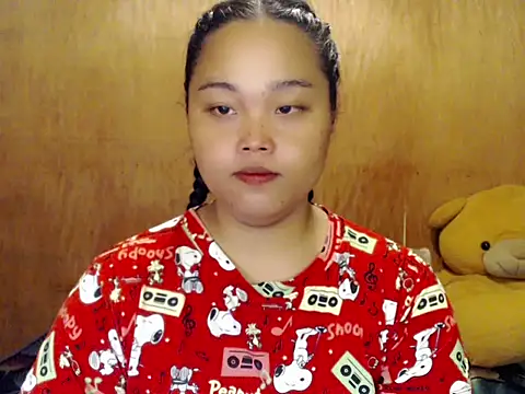 Snapshot of _Lylia chatting on November 1, 2025, 9:33 am Lylia online show from November 1, 2025, 9:33 am