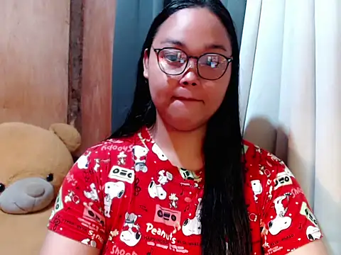  Lylia online show from February 8, 2026, 10:24 pm