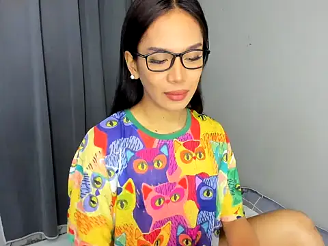 lucyshanex online show from October 26, 2025, 7:42 pm