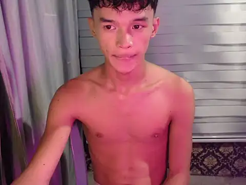 Snapshot of Daqt_15 chatting on December 18, 2025, 12:33 pm Daqt 15 online show from December 18, 2025, 12:33 pm